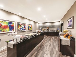 la quinta inn and suites by wyndham san antonio downtown