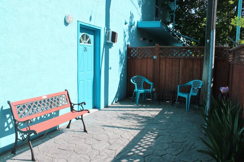 Lakeside Villa & Nordic Spa,Okanagan Valley>>Penticton,3 star