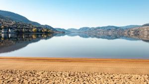 lakeside villa and nordic spa