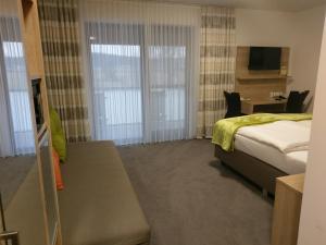 Gasthaus Pension Rezatgrund,Middle Franconia>>Ellingen,3 star