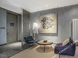 time tunnel designer hotel