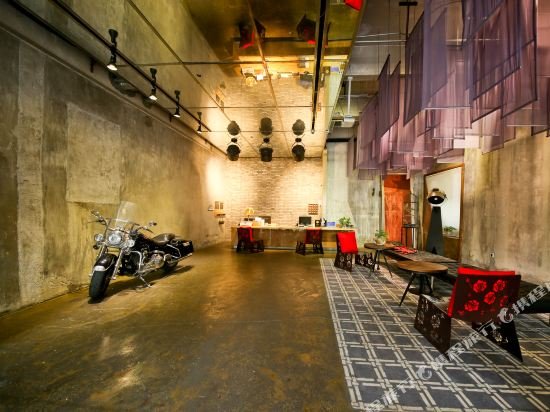 time tunnel designer hotel