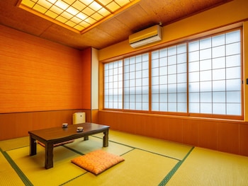 yufuin yawaraginosato yadoya