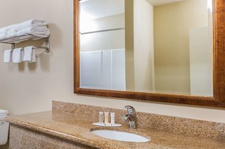 howard johnson by wyndham santa cruz beach boardwalk