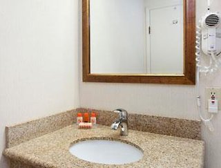 howard johnson by wyndham santa cruz beach boardwalk