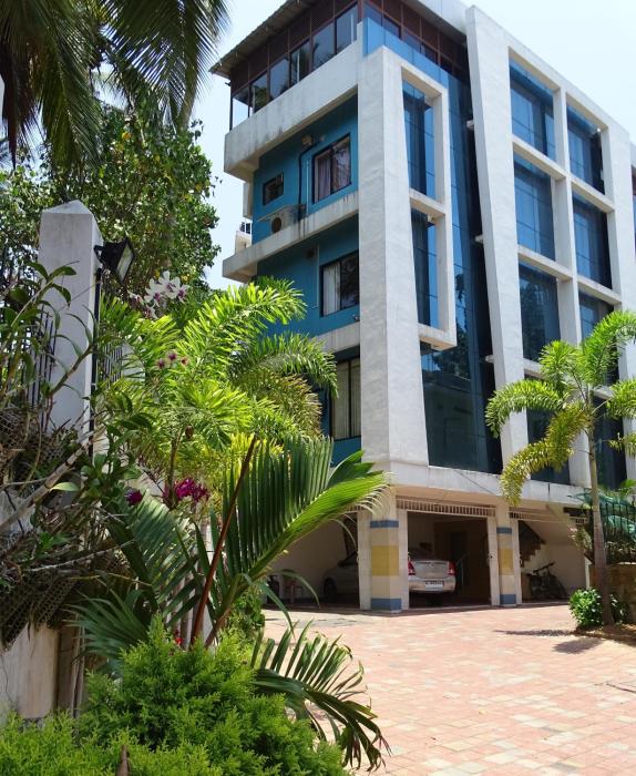 opalo kailas kovalam