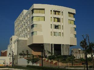 dhanalakshmi srinivasan hotel