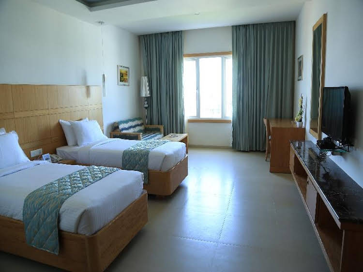 dhanalakshmi srinivasan hotel