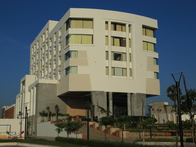 dhanalakshmi srinivasan hotel
