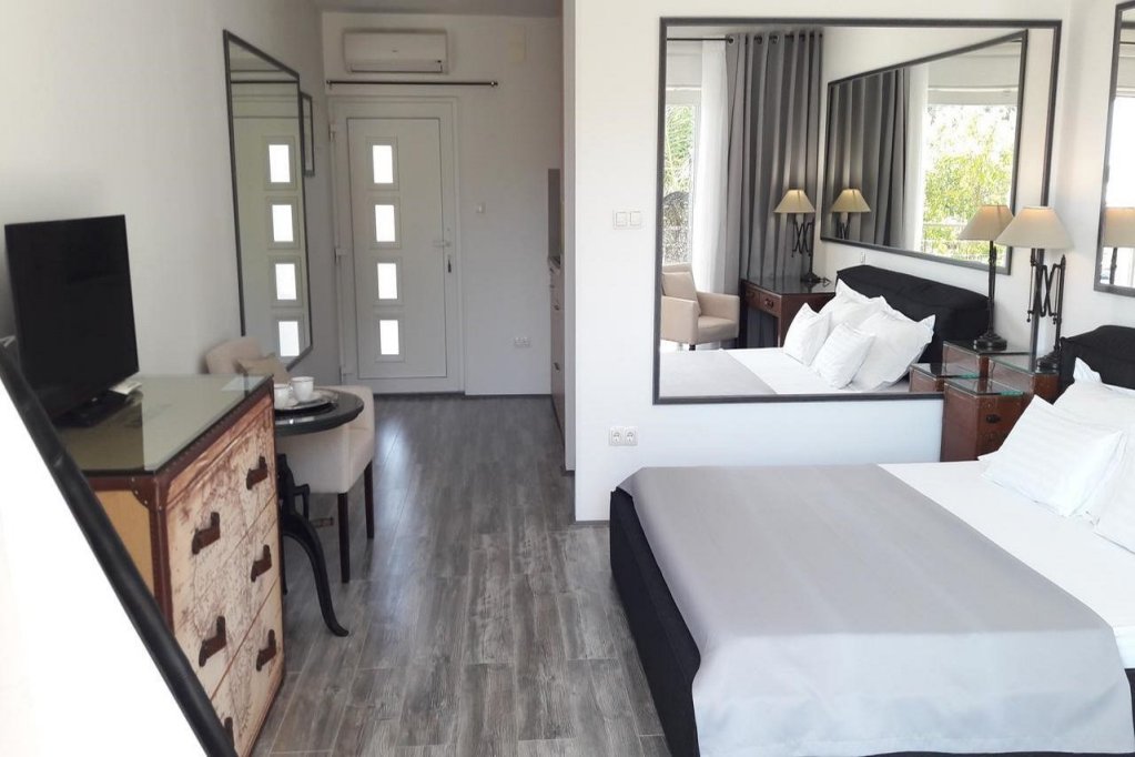 refresh boutique apartments