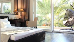 refresh boutique apartments