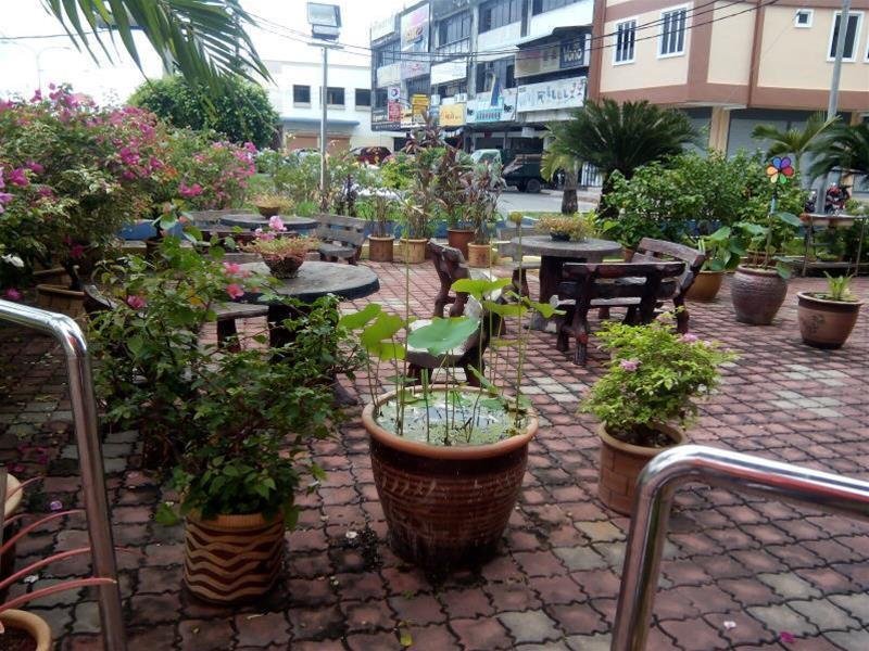 hotel sri garden