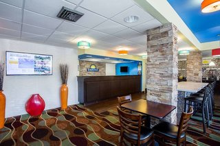 days inn by wyndham sarasota bay