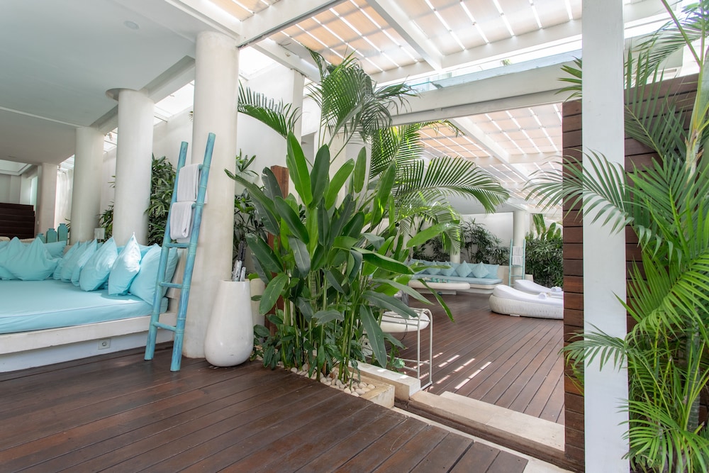 eden the residence at the sea seminyak