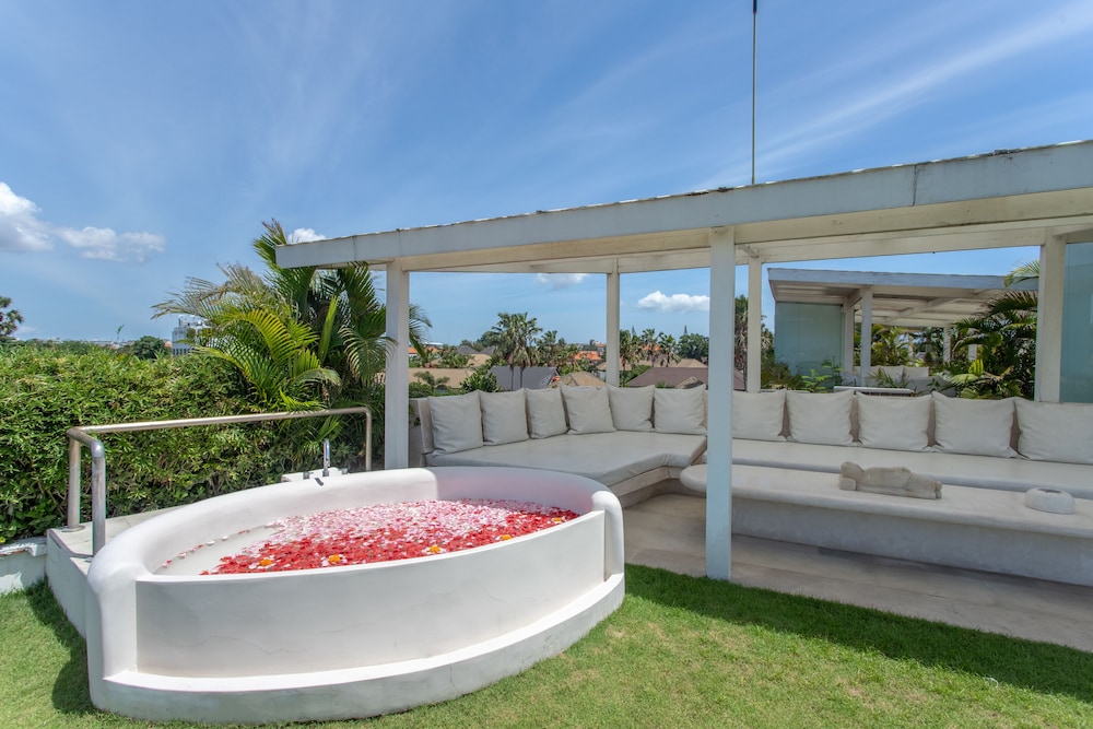 eden the residence at the sea seminyak