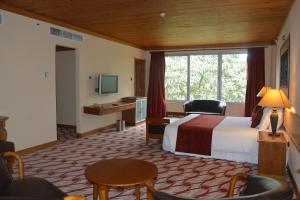 Golf Course Hotel,Central Region>>Kampala,4 star