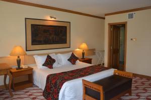 Golf Course Hotel,Central Region>>Kampala,4 star