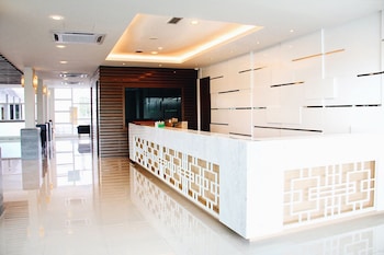 906 Premier Hotel,Durian Tunggal>>Batu Berendam,3 star