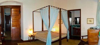 the bungalow on the beach tranquebar
