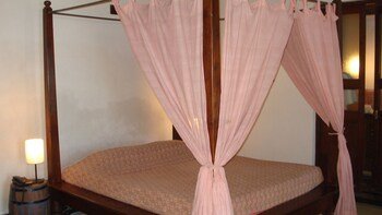 the bungalow on the beach tranquebar