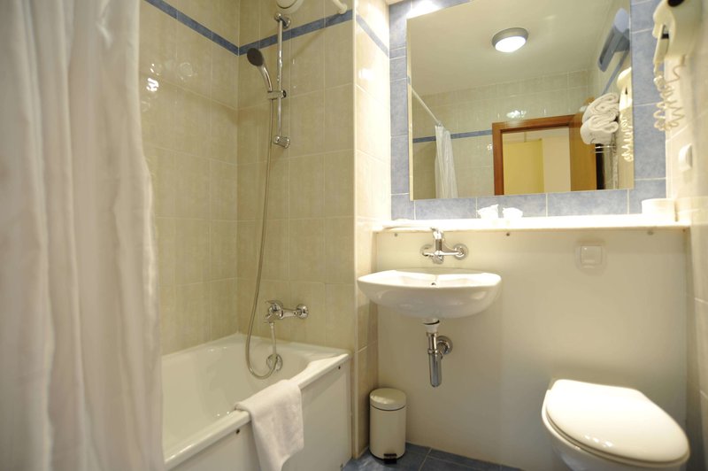 travelodge alicante puerto