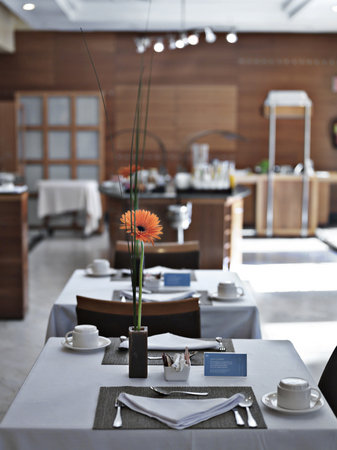 occidental sevilla viapol