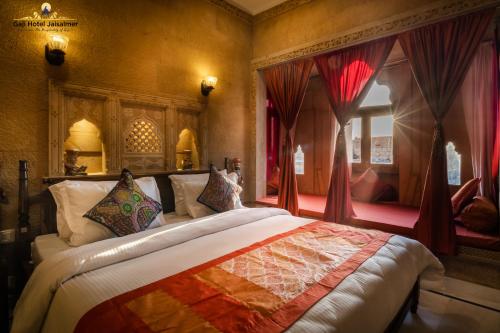 gaji hotel