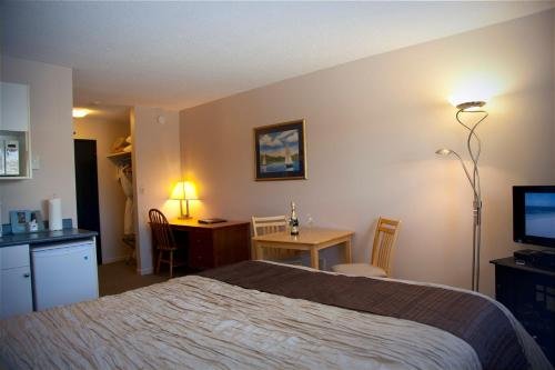 sidney waterfront inn and suites