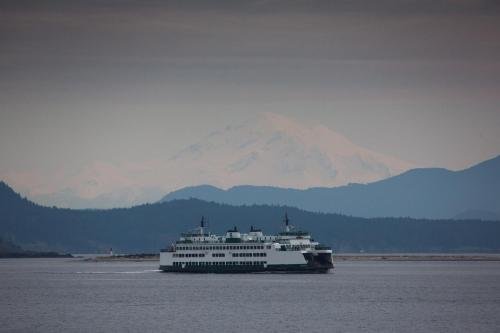 sidney waterfront inn and suites