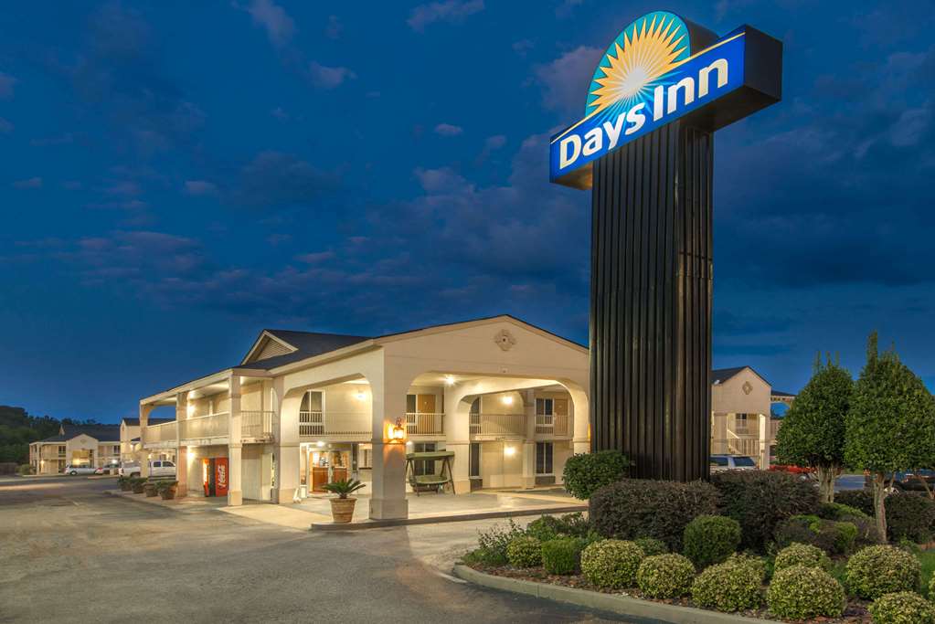 days inn by wyndham shorter