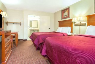 days inn by wyndham shorter