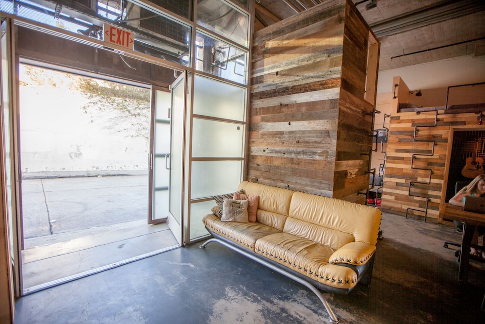 podshare hostel