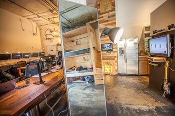 podshare hostel