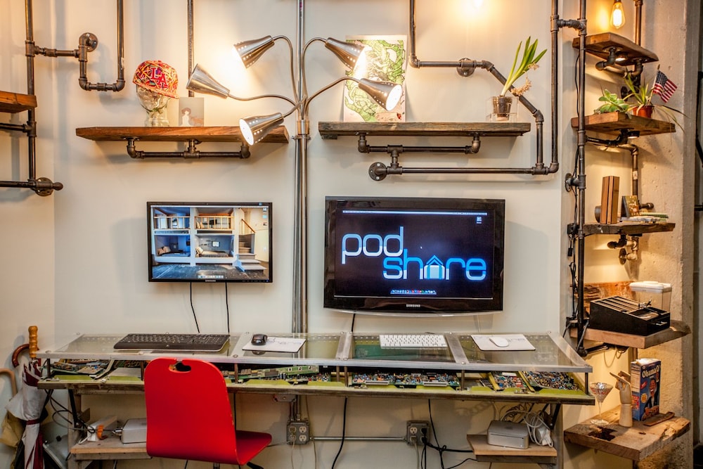 podshare hostel