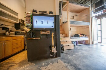 podshare hostel
