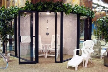 sybaris pool suites mequon