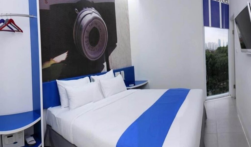 hotel 88 kedoya jakarta