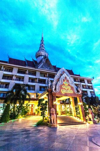 smiling hotel
