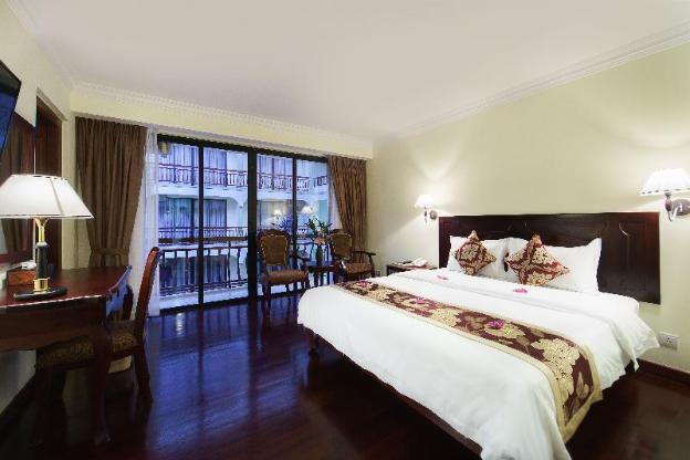 smiling hotel