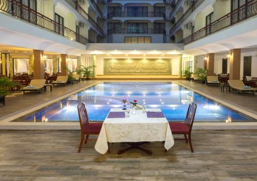 smiling hotel