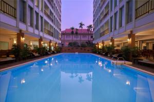smiling hotel