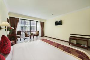 smiling hotel