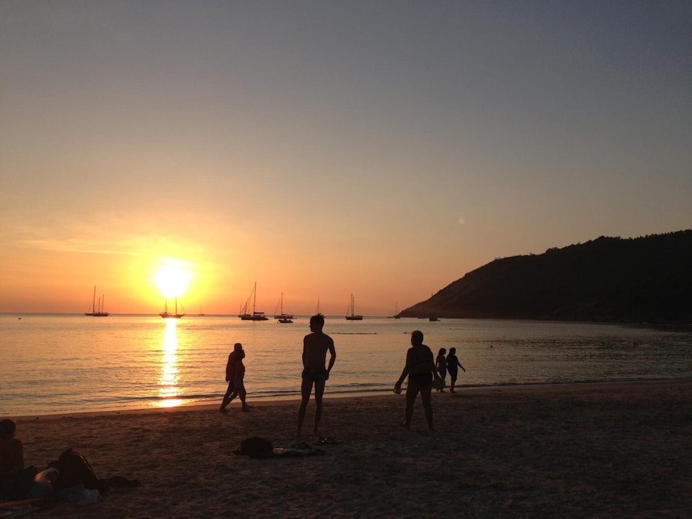 bt inn patong