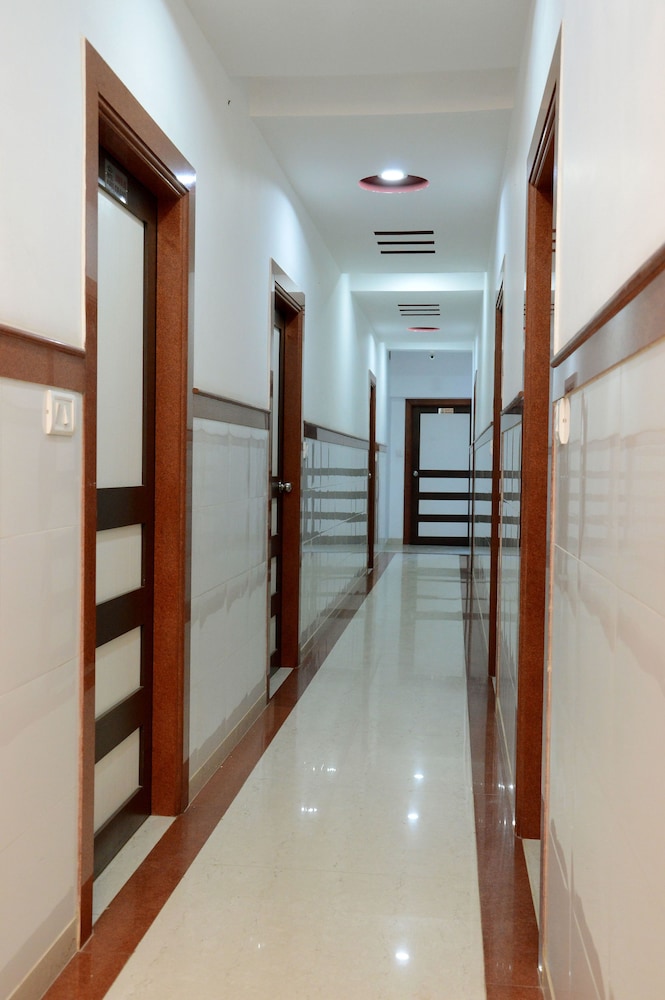 hotel abu grand