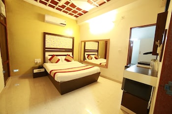 hotel abu grand