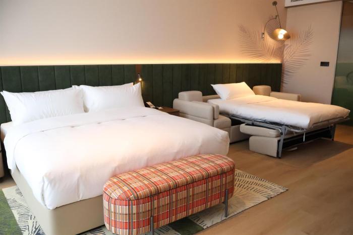 hilton garden inn zhoukou chuanhui