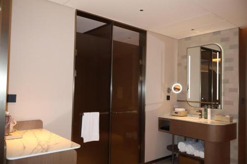 hilton garden inn zhoukou chuanhui