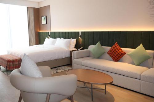 hilton garden inn zhoukou chuanhui