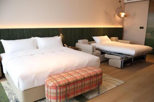 hilton garden inn zhoukou chuanhui