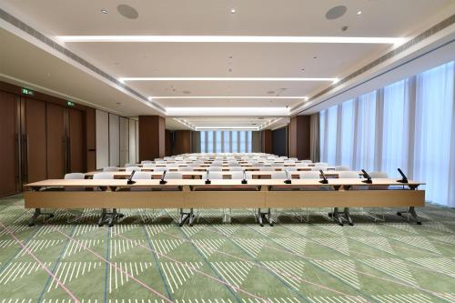 hilton garden inn zhoukou chuanhui